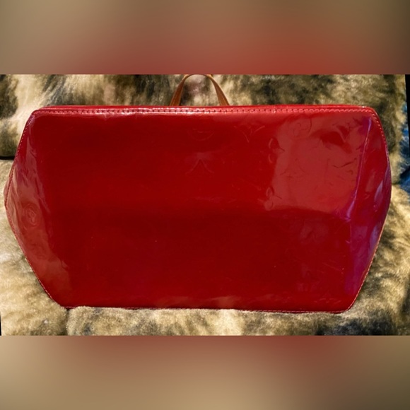 Louis Vuitton Monogram Vernis Brentwood Cherry Red Tote Great Preloved ✨ - Picture 3 of 8